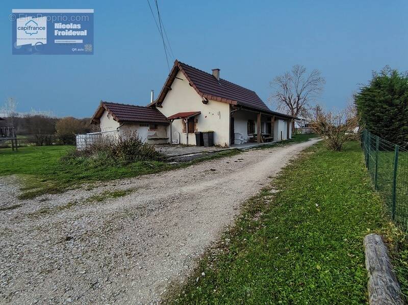 Maison à SAVIGNY-EN-REVERMONT