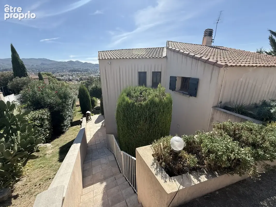 Plan-de-cuques   chemin du cavaou   maison t5 146 m2   terrain 590 m2   vue dominante - photo 2