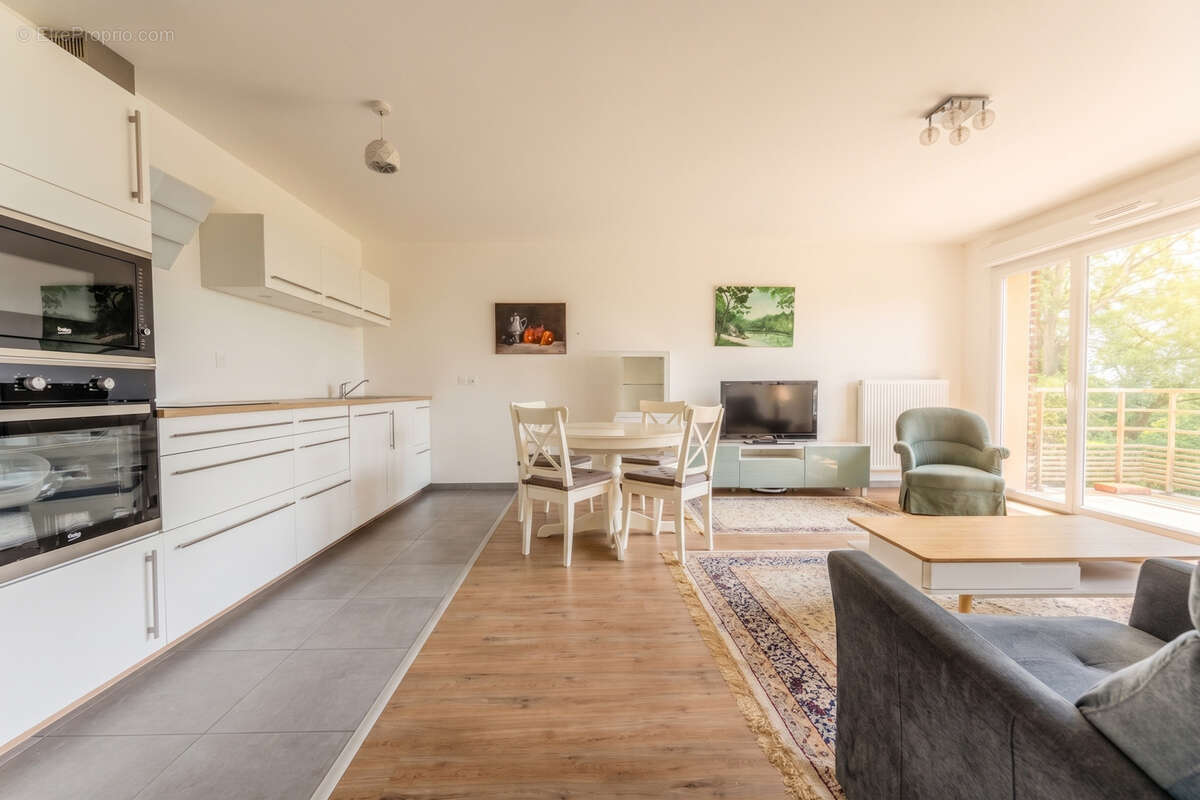 Appartement à PROVIN