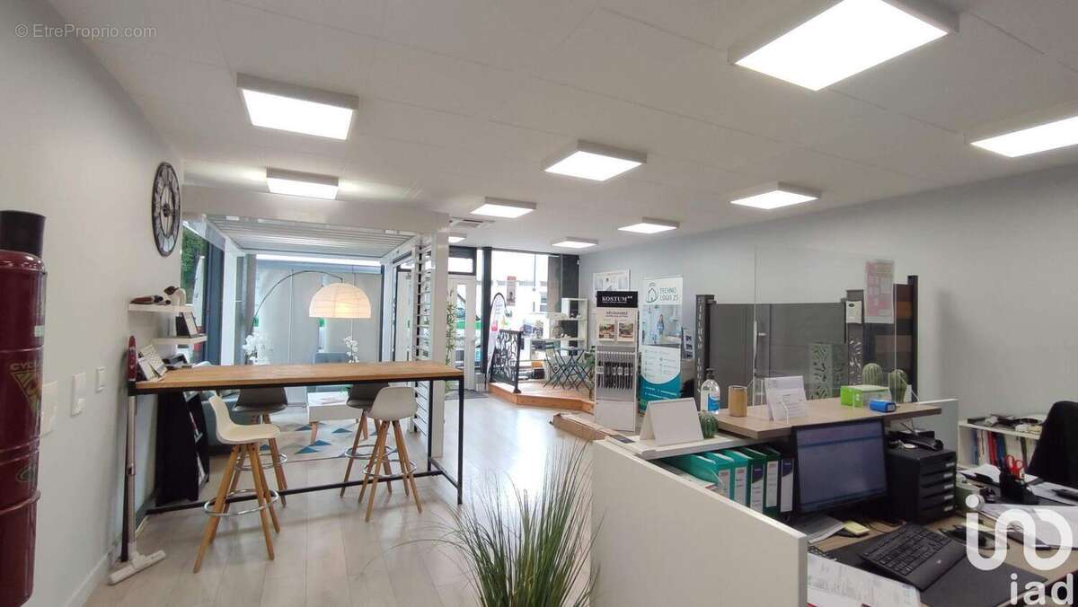 Photo 2 - Commerce à BESANCON
