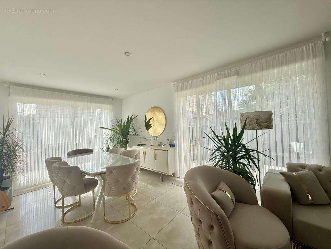 Maison à LONGECOURT-EN-PLAINE