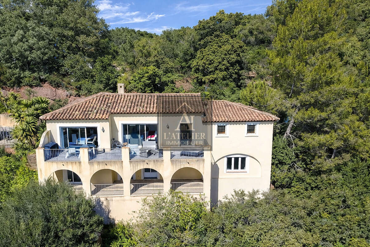 Maison à SOLLIES-VILLE