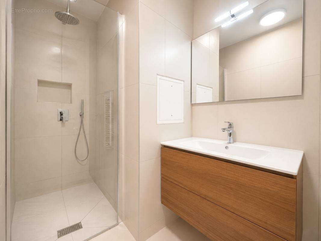 Appartement à PARIS-19E