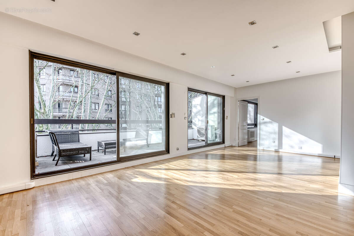 Appartement à LYON-6E