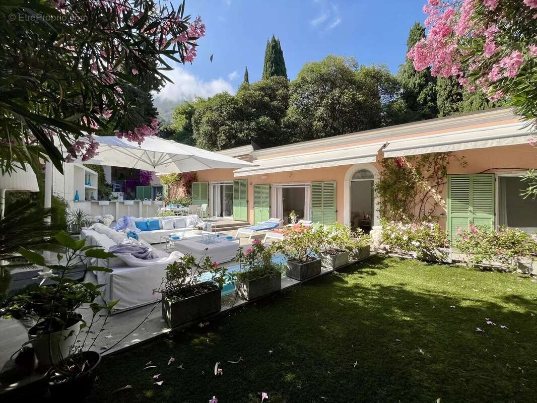 Eze bord de Mer appartement / maison, grand extérieur. - photo 2