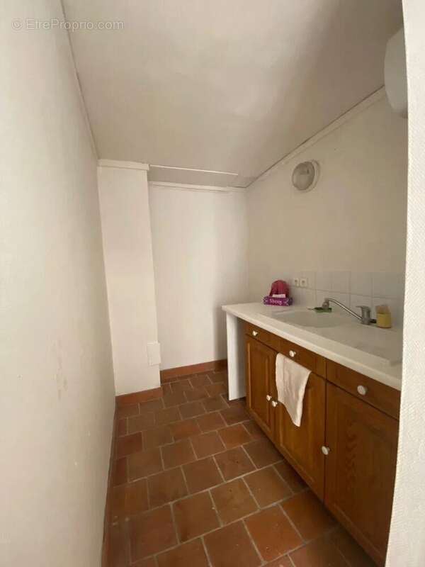 Commerce à VERSAILLES