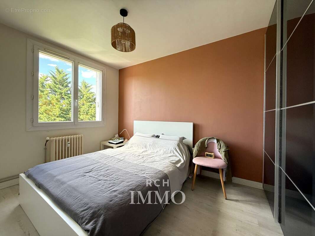 Appartement 65 m² à Saint-Symphorien-D'ozon  - photo 8