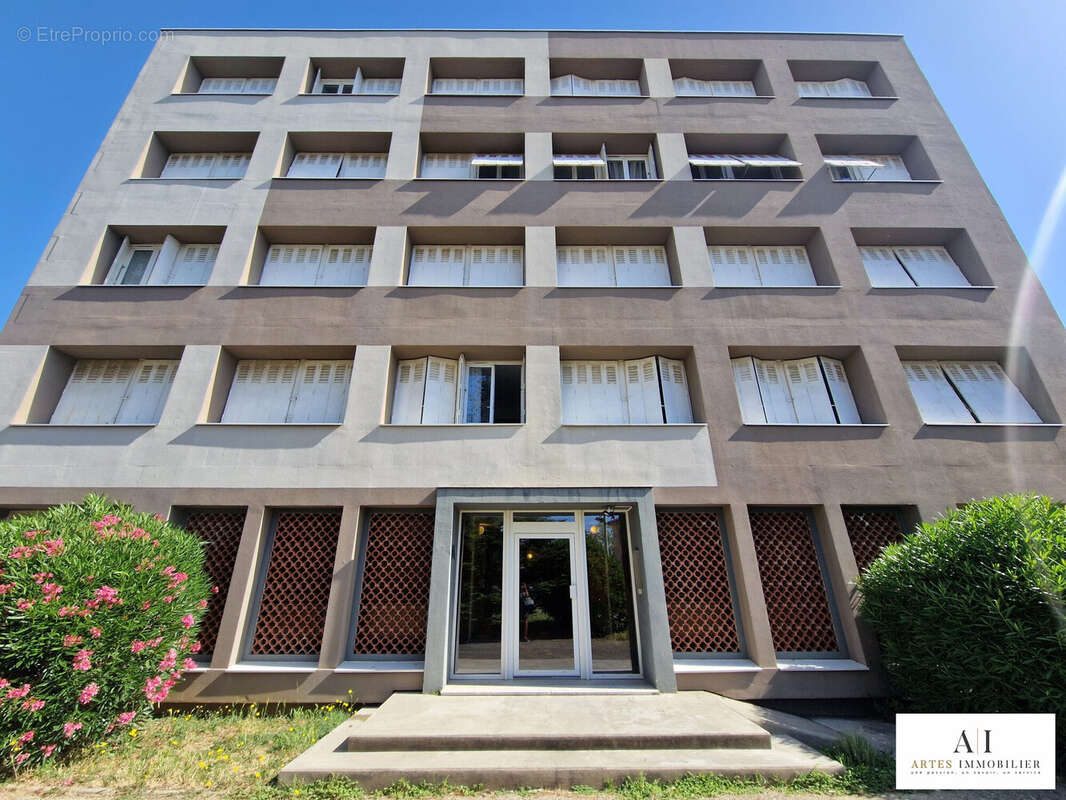 Appartement 69 m² à Montelimar  - photo 2