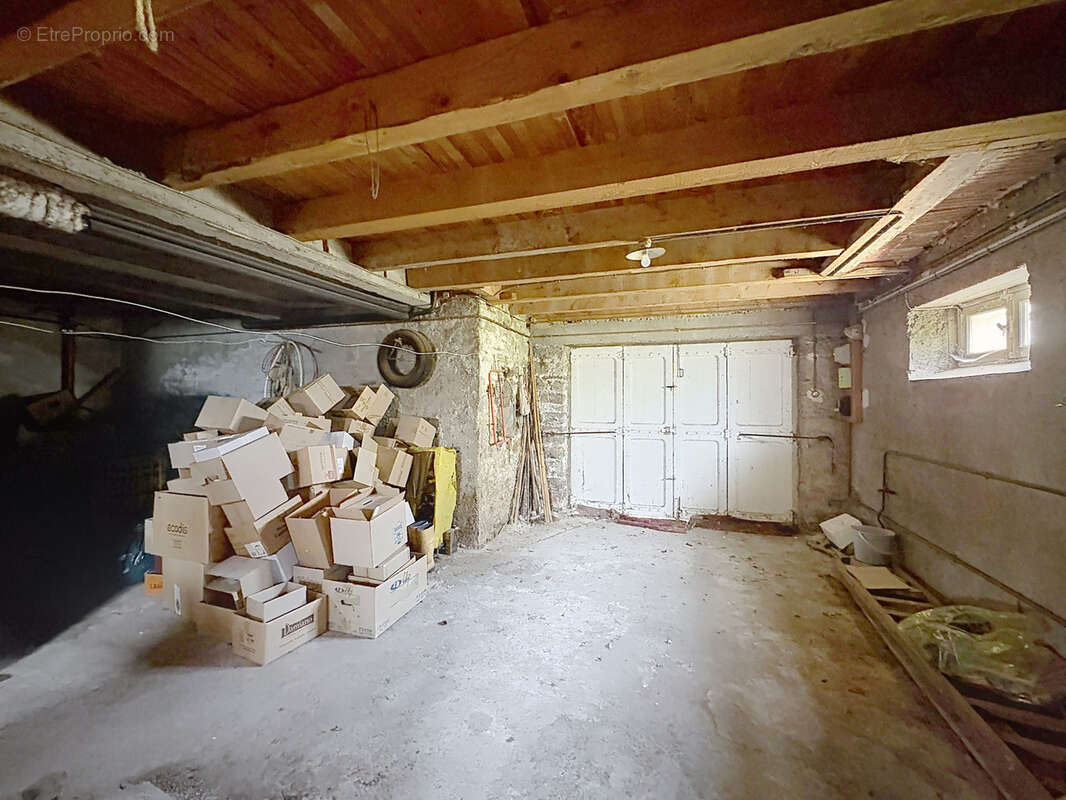 Maison à LE MONASTERE