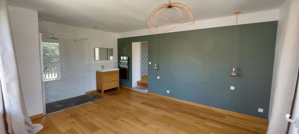 Maison 160 m² à Viriville  - photo 11