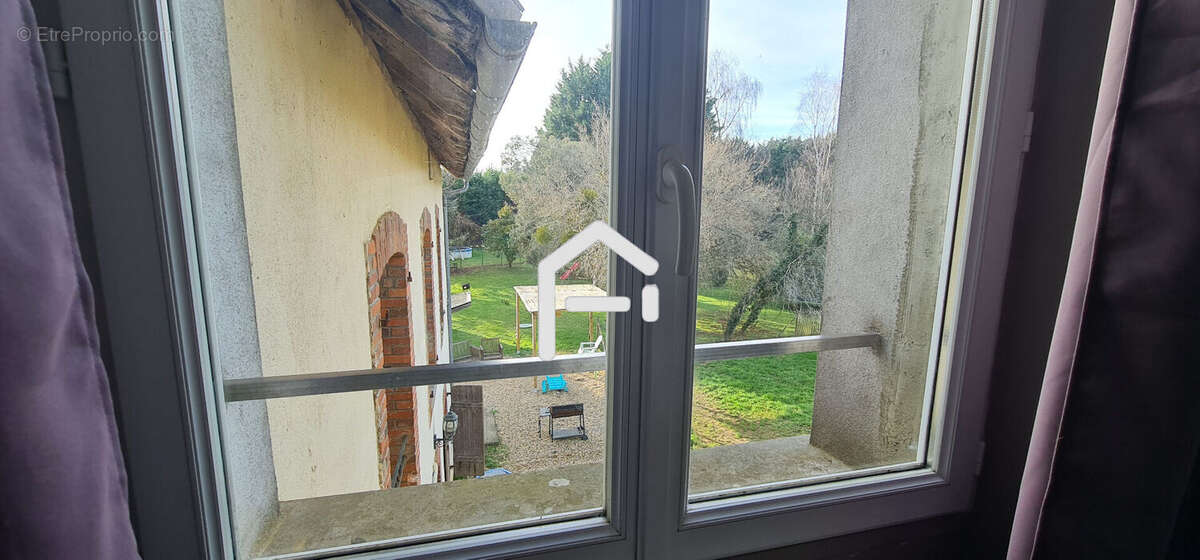 Maison à OBJAT