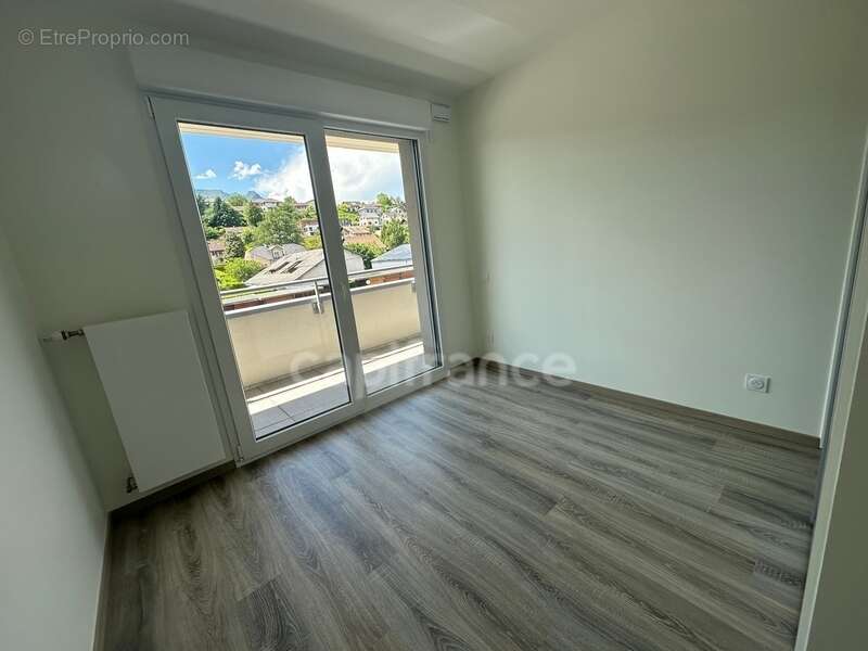 Appartement à VIVIERS-DU-LAC