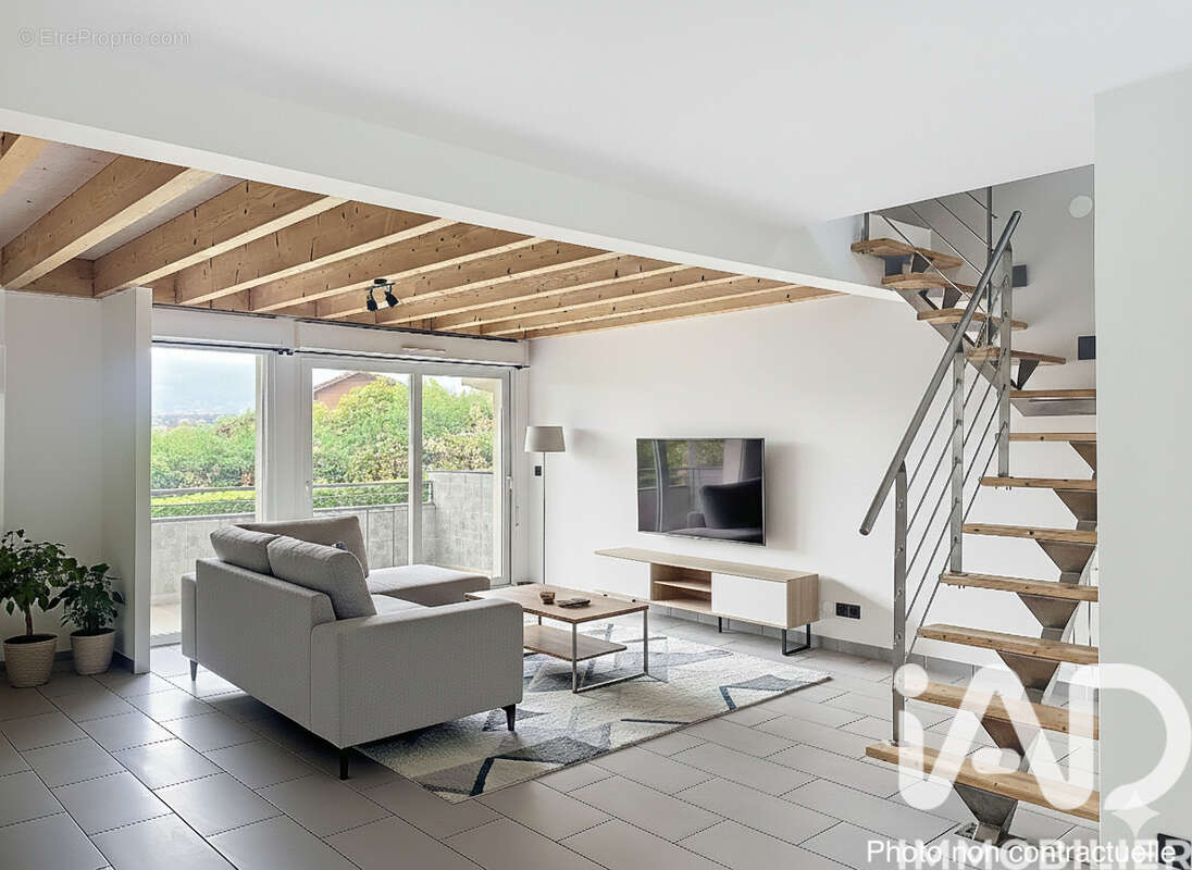 Photo 3 - Appartement à VIRY