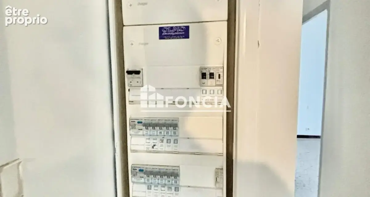 POUR INVESTIR : Immeuble de 3 logements à Saint-Félix-de-Lodez - photo 7