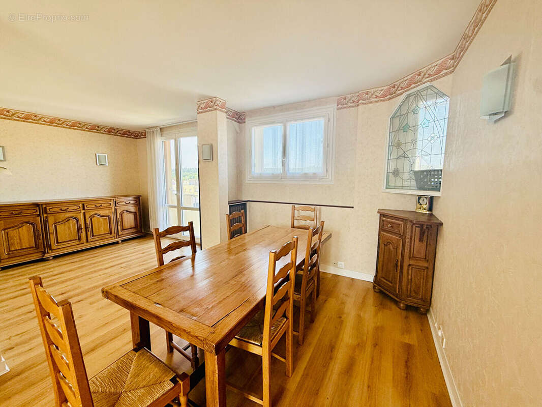 Appartement à FONTAINEBLEAU