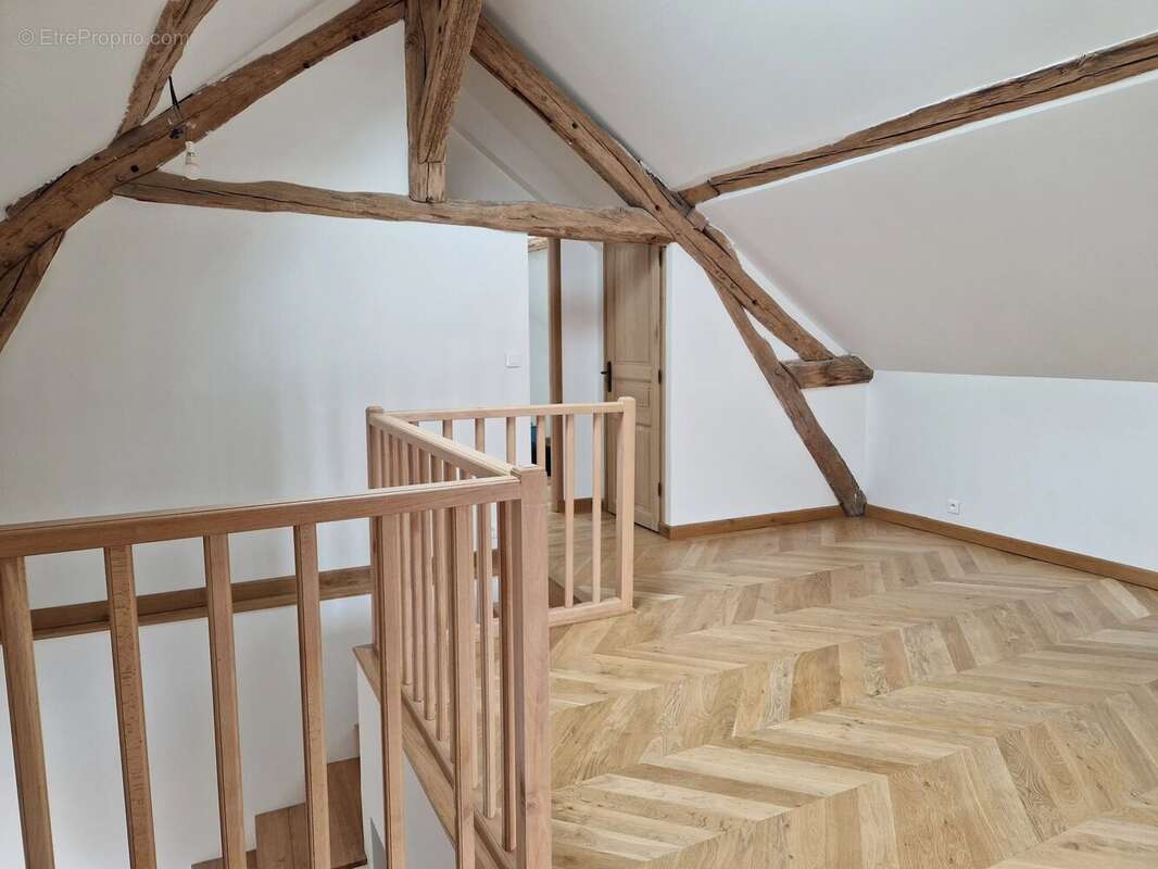 Maison à VOISINS-LE-BRETONNEUX