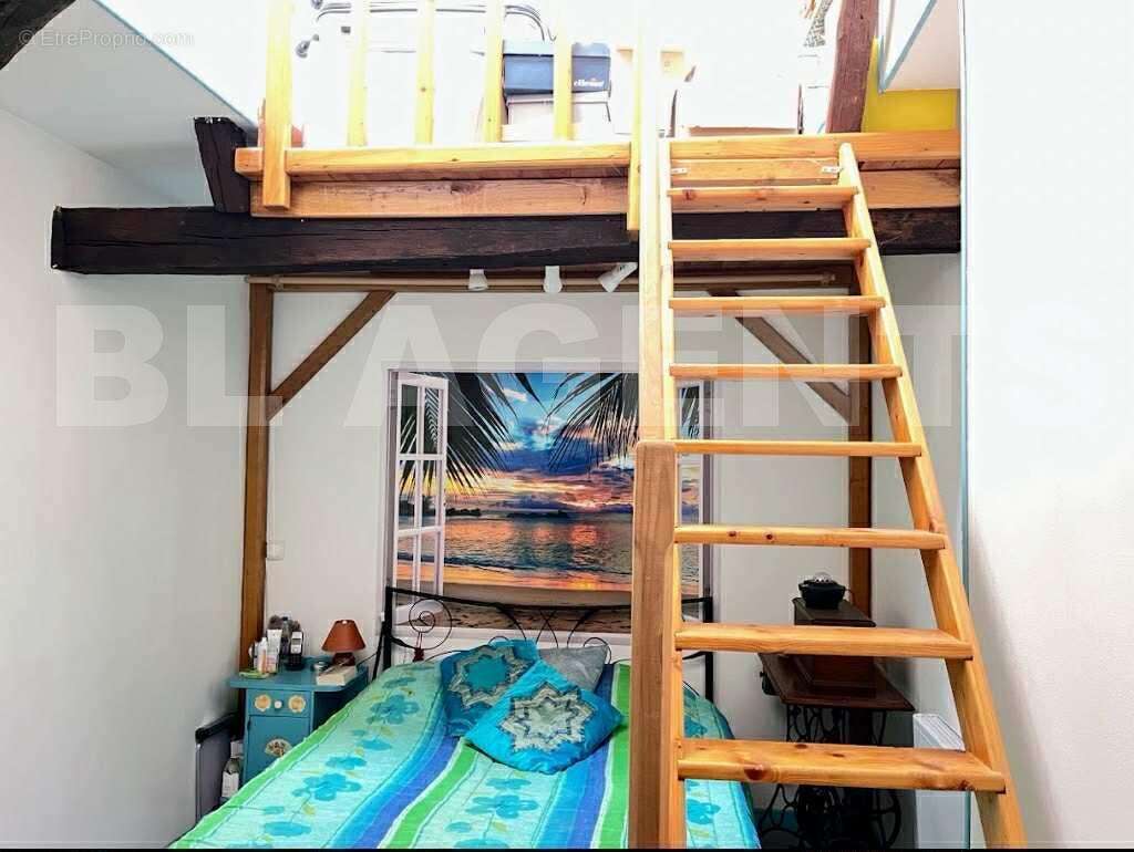 772ad41e-7164-4ea9-9821-32f48505c6be - Commerce à VILLENEUVE-SUR-YONNE