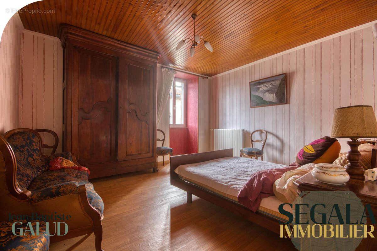 Maison à SAINTE-GEMME