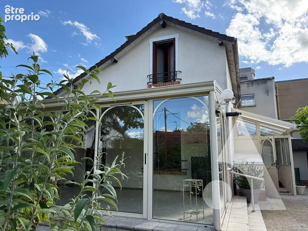Maison Saint Julien Les Villas 4 pièce(s) 126 m2 - photo 2