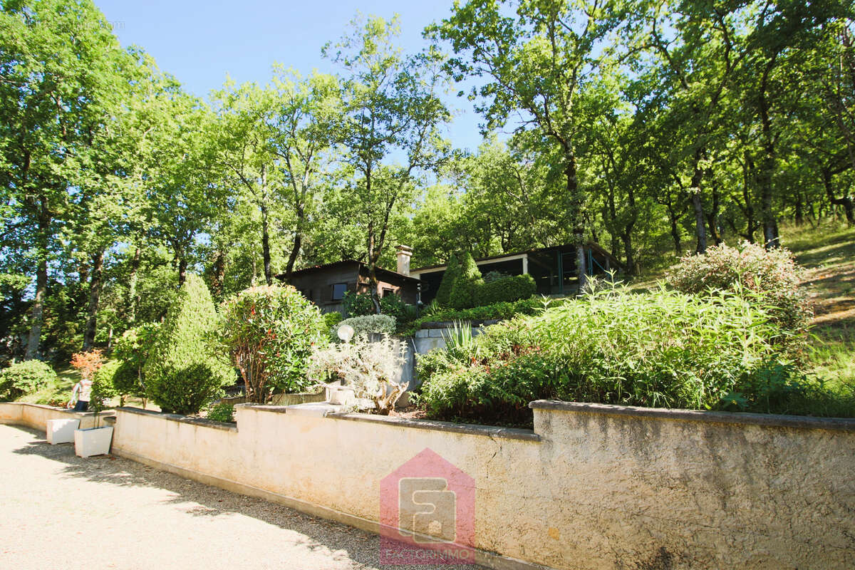 Maison à MONTAYRAL