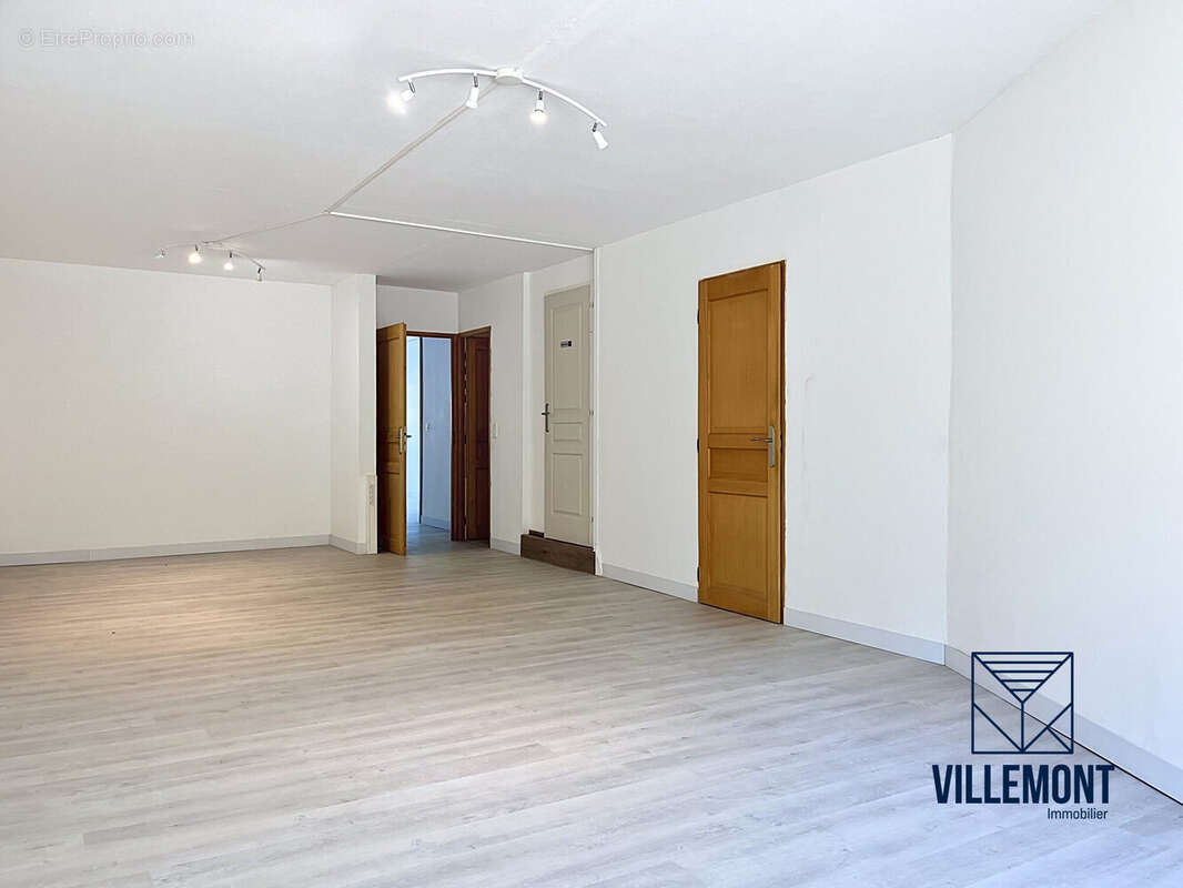 Pièce principale - Commerce à MONTPELLIER