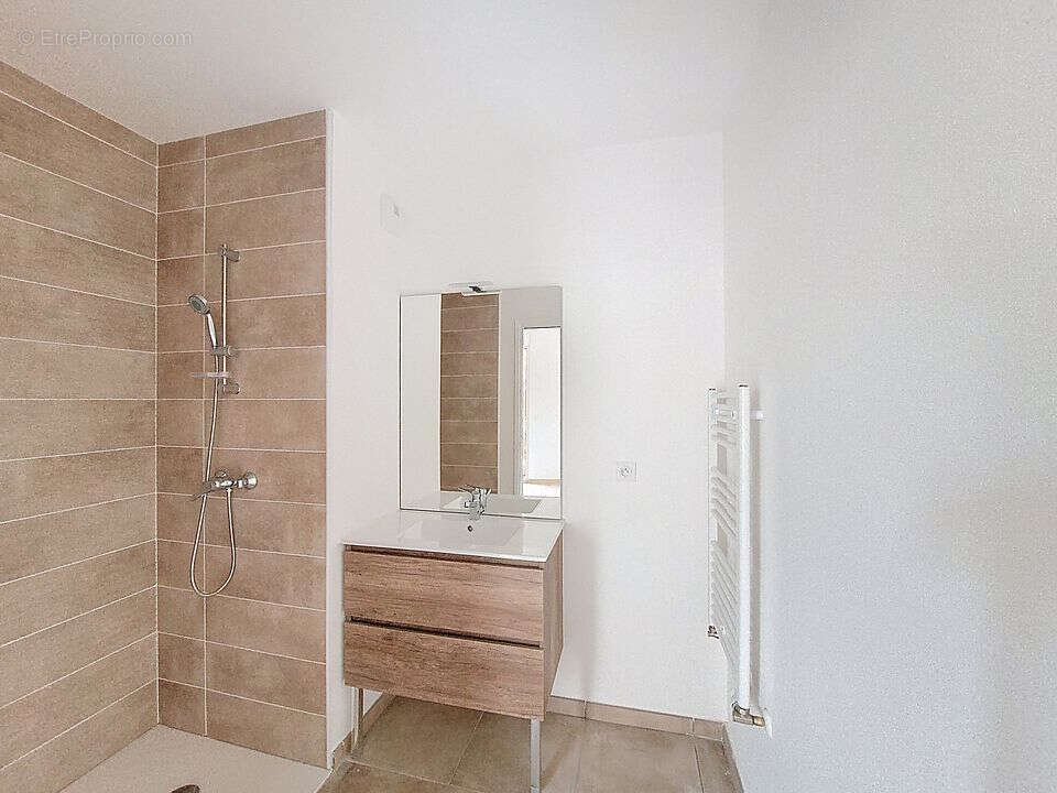 Appartement à RILLIEUX-LA-PAPE