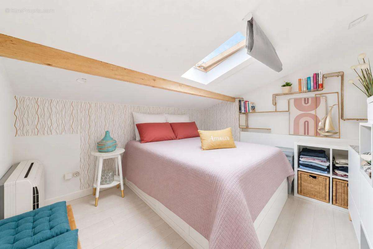 Appartement à CHARENTON-LE-PONT