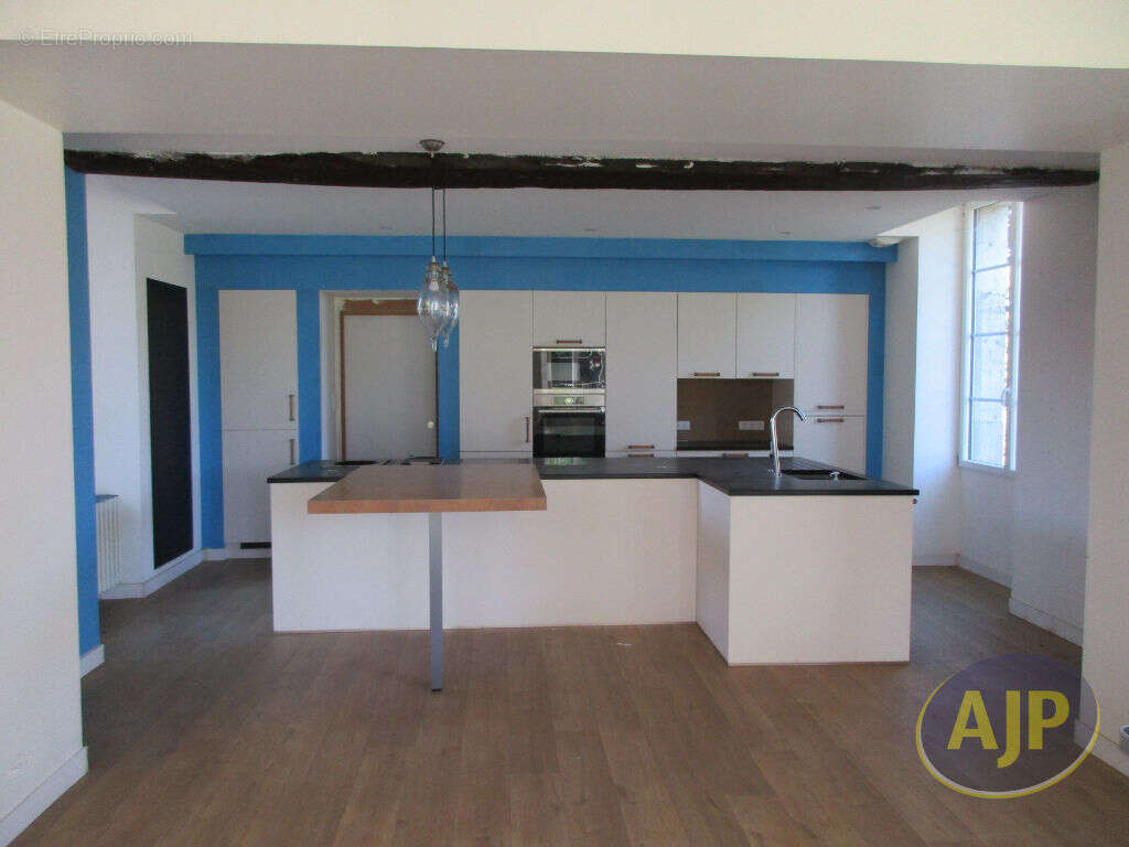 Maison à VILLEDIEU-LA-BLOUERE