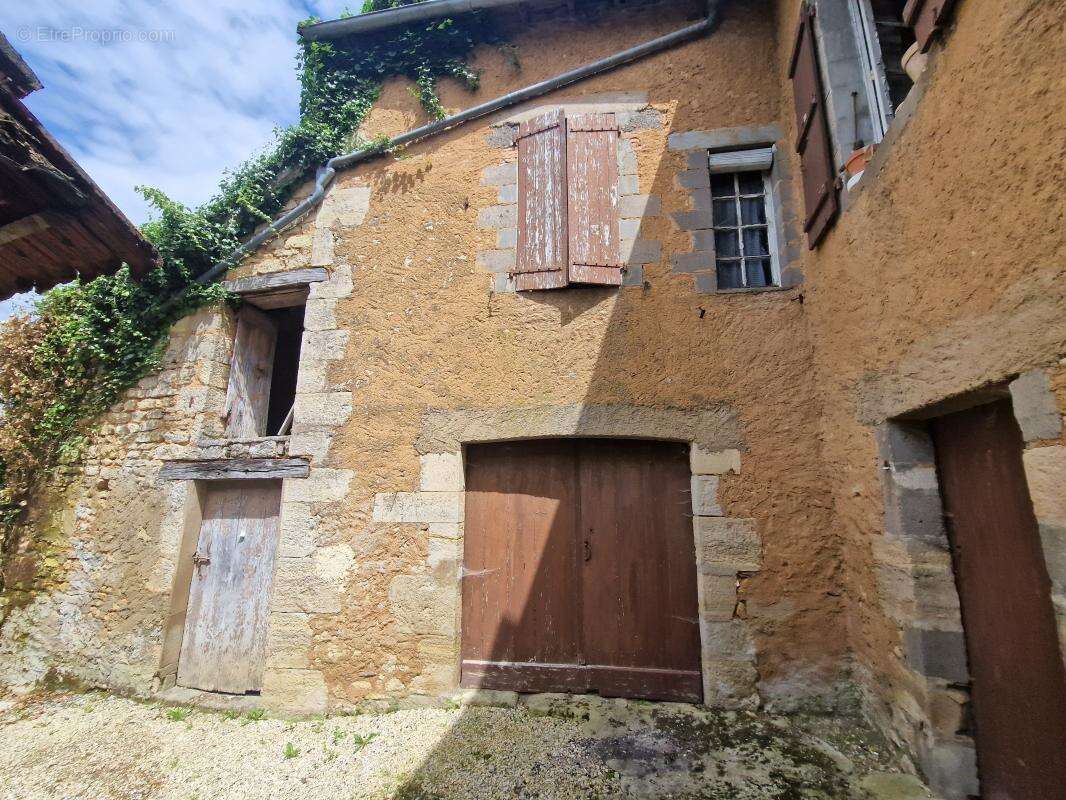 Maison à BEAUREGARD-DE-TERRASSON