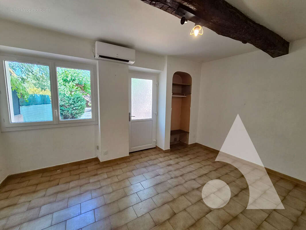 Le Thoronet - Appartement 3 pièces 53m², garage de 25m² - photo 5