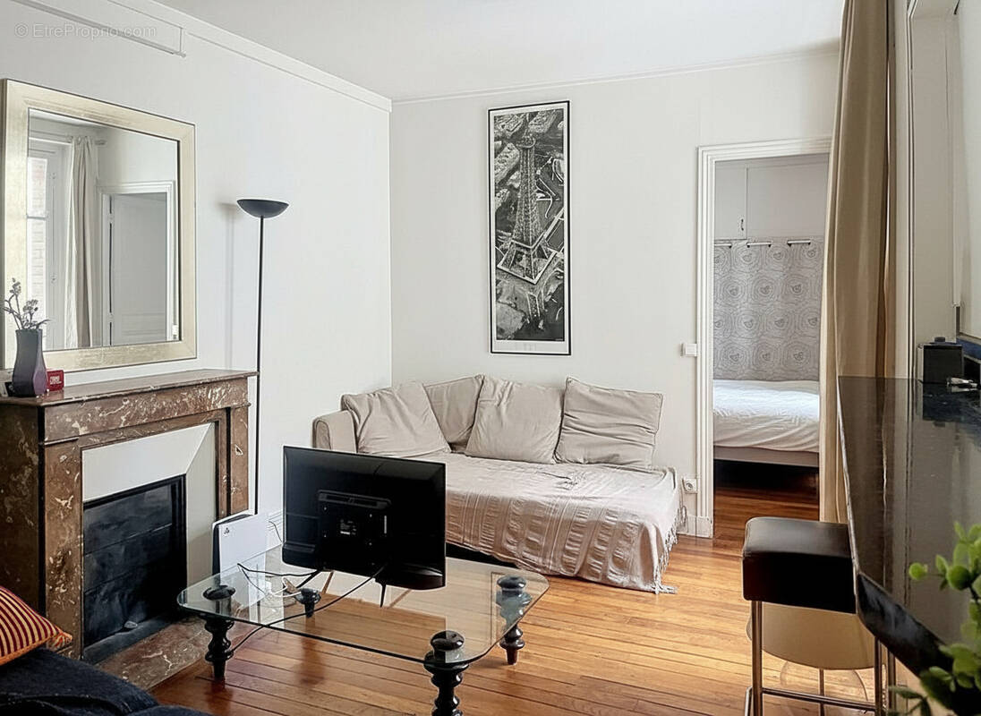 Appartement à PARIS-8E