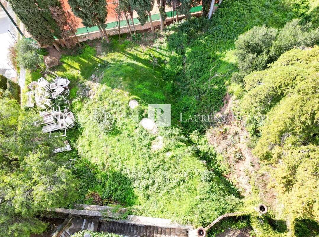 Terrain à ROQUEBRUNE-CAP-MARTIN