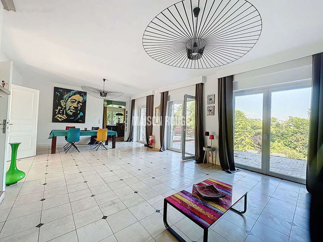 Maison à LANVALLAY