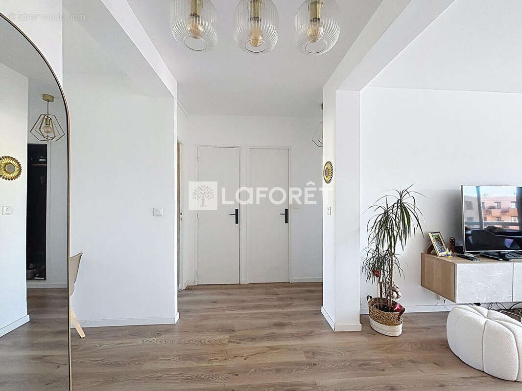 Appartement à MARSEILLE-8E