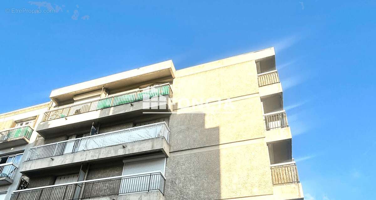 Appartement à MARSEILLE-5E