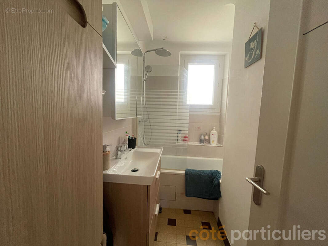 Maison à CHEZAL-BENOIT