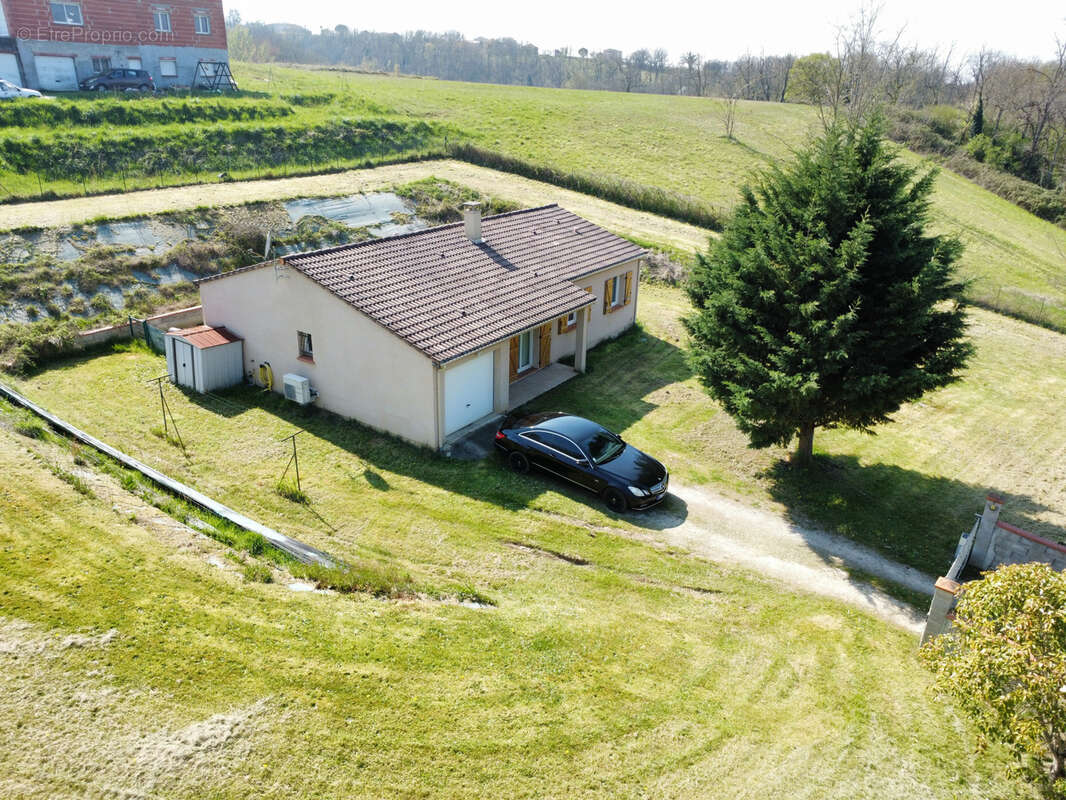 Maison à LIZAC