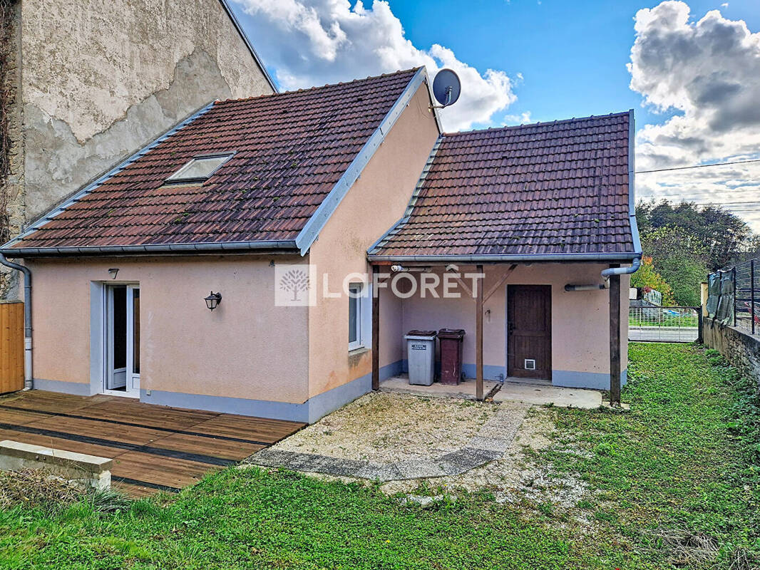 Maison à CHARGEY-LES-GRAY