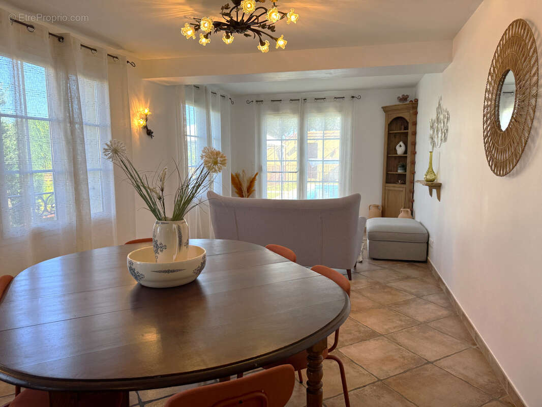 Maison à CARQUEIRANNE