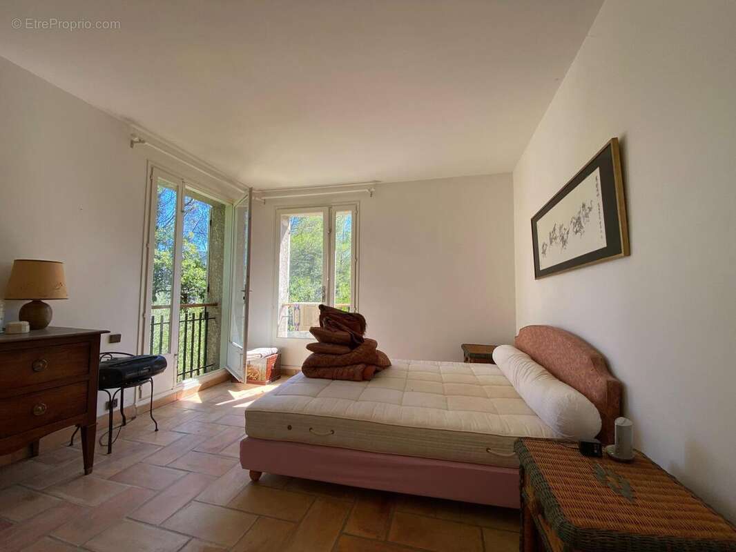 Photo 6 - Maison à LE REVEST-LES-EAUX