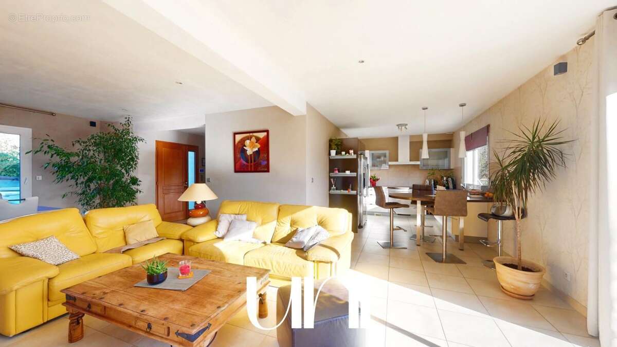 Maison familiale 185m2 7 pièces sur 731m2 de parcelle Thaon - photo 4