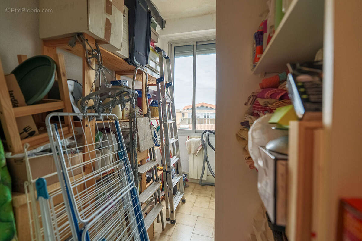 CARCASSONNE - PALAIS - GAMBETTA Appartement T3 99 m² avec vue Cité, cave et possibilité de garage - photo 11