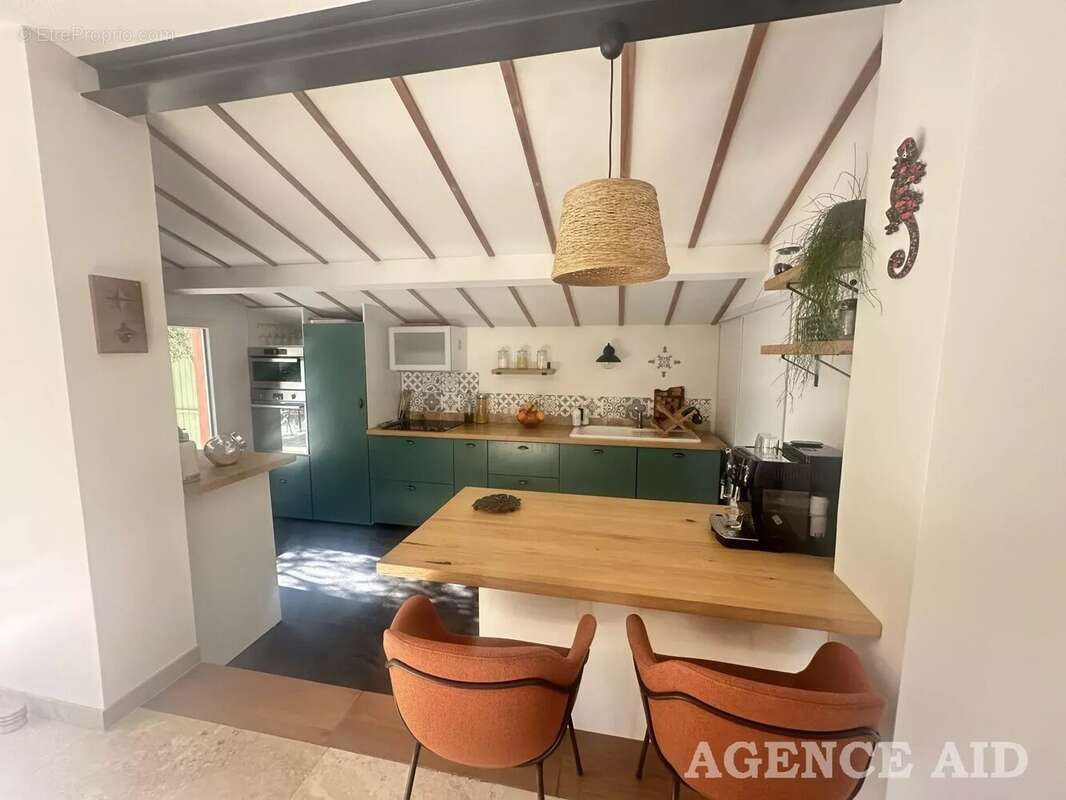 Maison à CUGES-LES-PINS