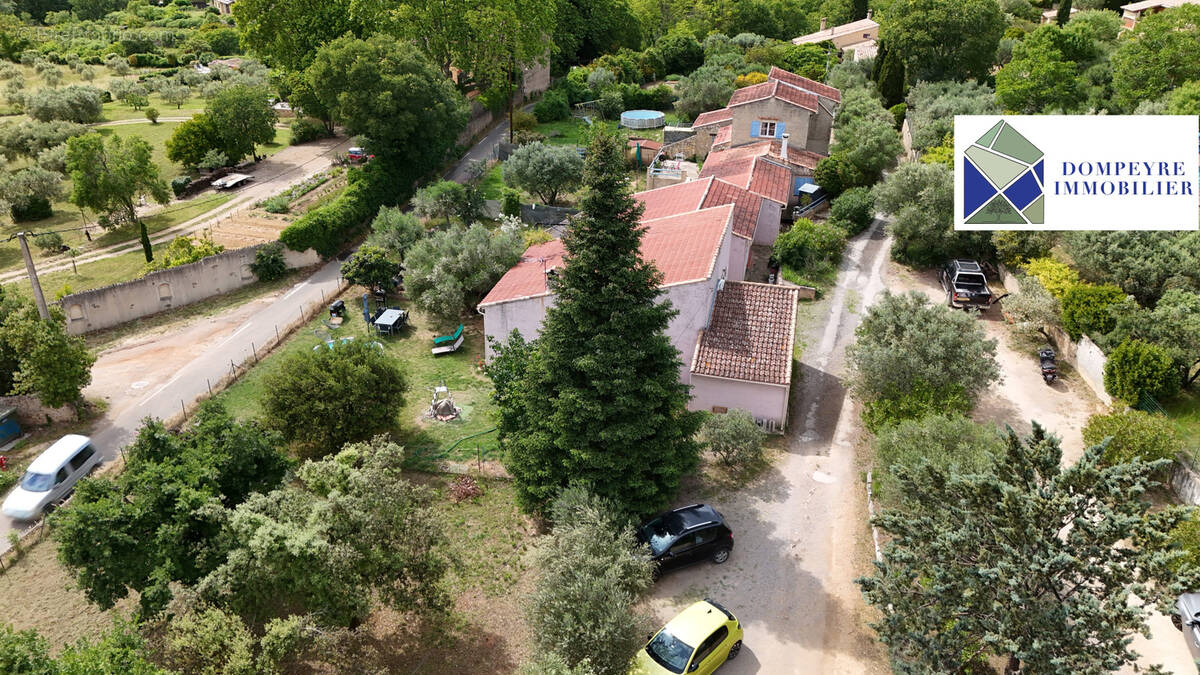 Maison à COTIGNAC