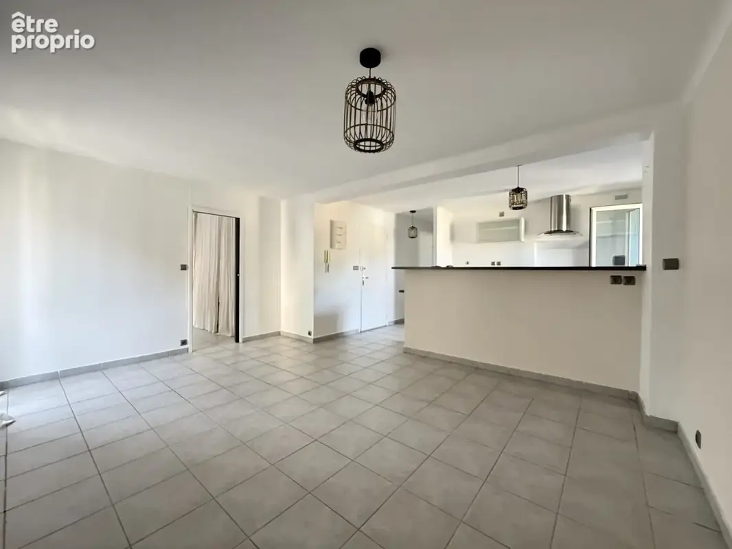 Amélie-les-bains   f2 en très bon état avec 2 balcons, grande cave & parking - photo 3
