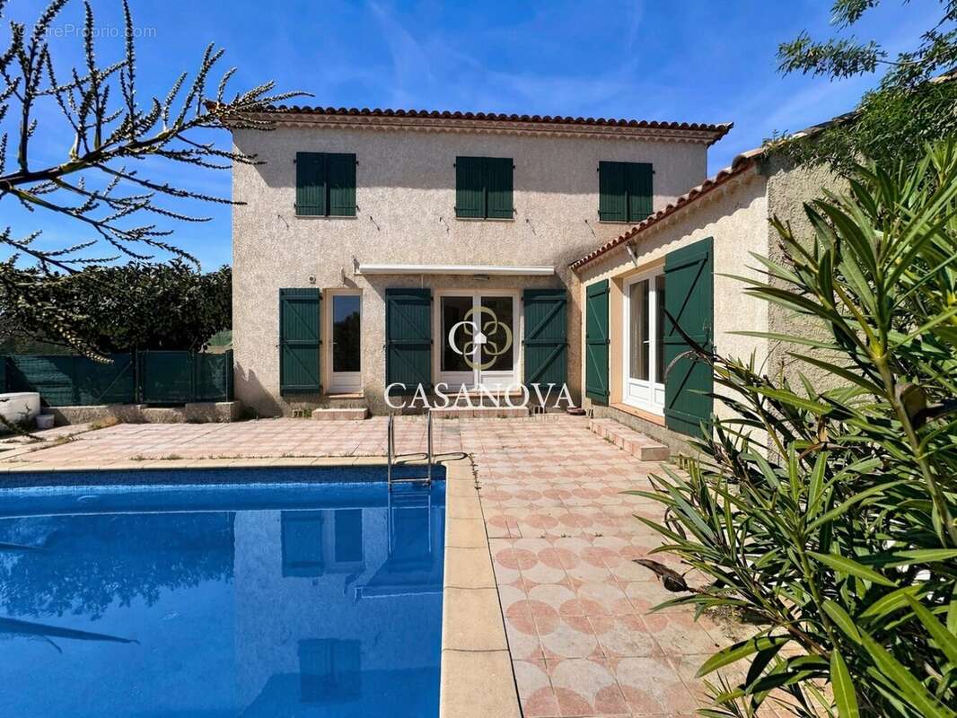Maison à PERET