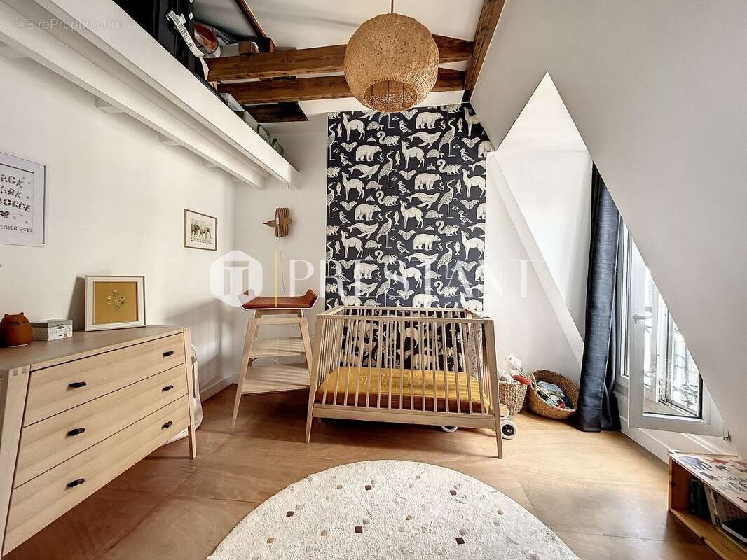 Appartement à PARIS-10E