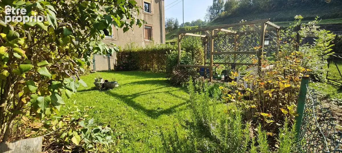 A La Claquette, appartement F2 en duplex, 68.40 m2, jardin privatif de 98 m2, deux grandes caves. - photo 18