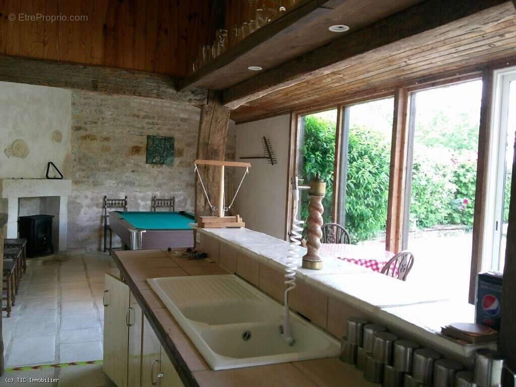 Maison à CHEF-BOUTONNE