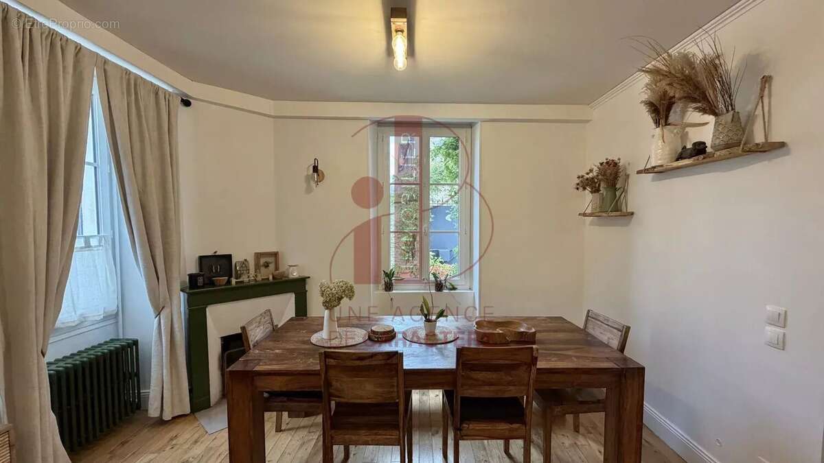 Maison à FONTAINEBLEAU